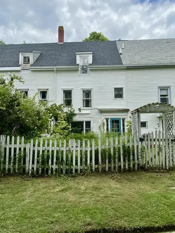 3 School Street Vinalhaven ME 04863