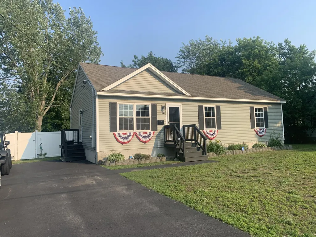 25 Mount Pleasant Street Biddeford ME 04005