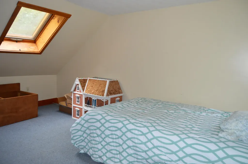 211 Lewiston Road Gray ME 04039