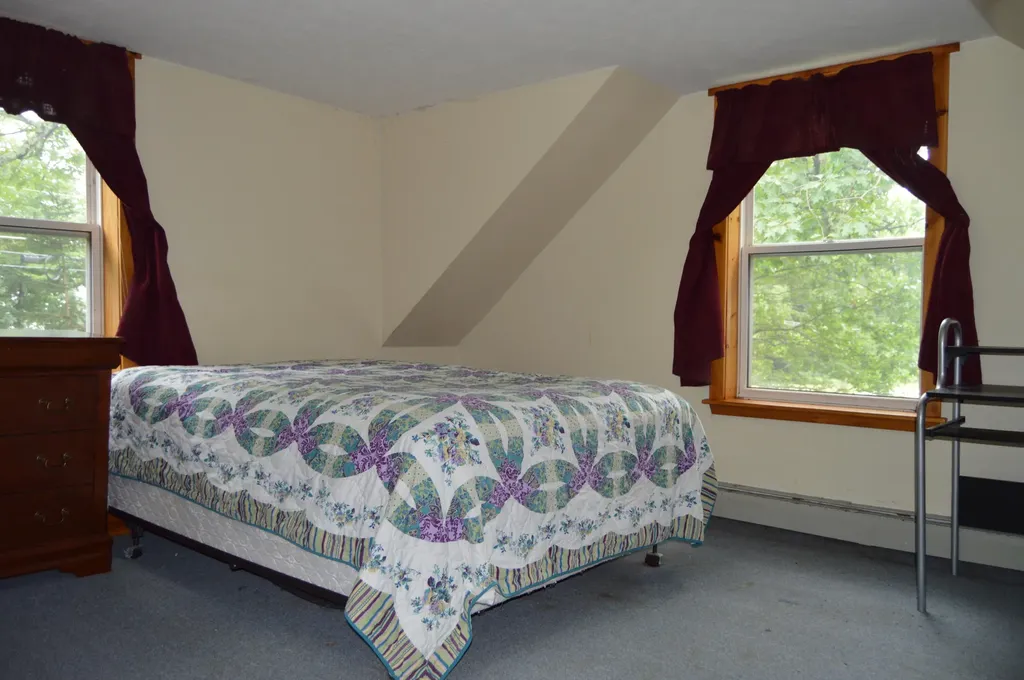 211 Lewiston Road Gray ME 04039