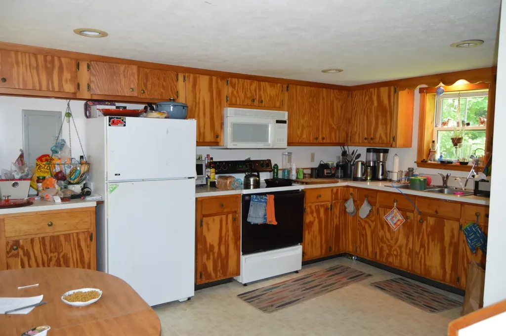 211 Lewiston Road Gray ME 04039