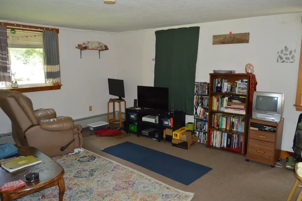 211 Lewiston Road Gray ME 04039
