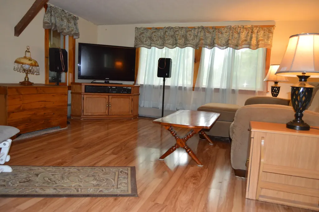 211 Lewiston Road Gray ME 04039