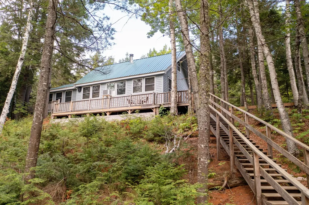 9 Bennett Brook Road Willimantic ME 04443