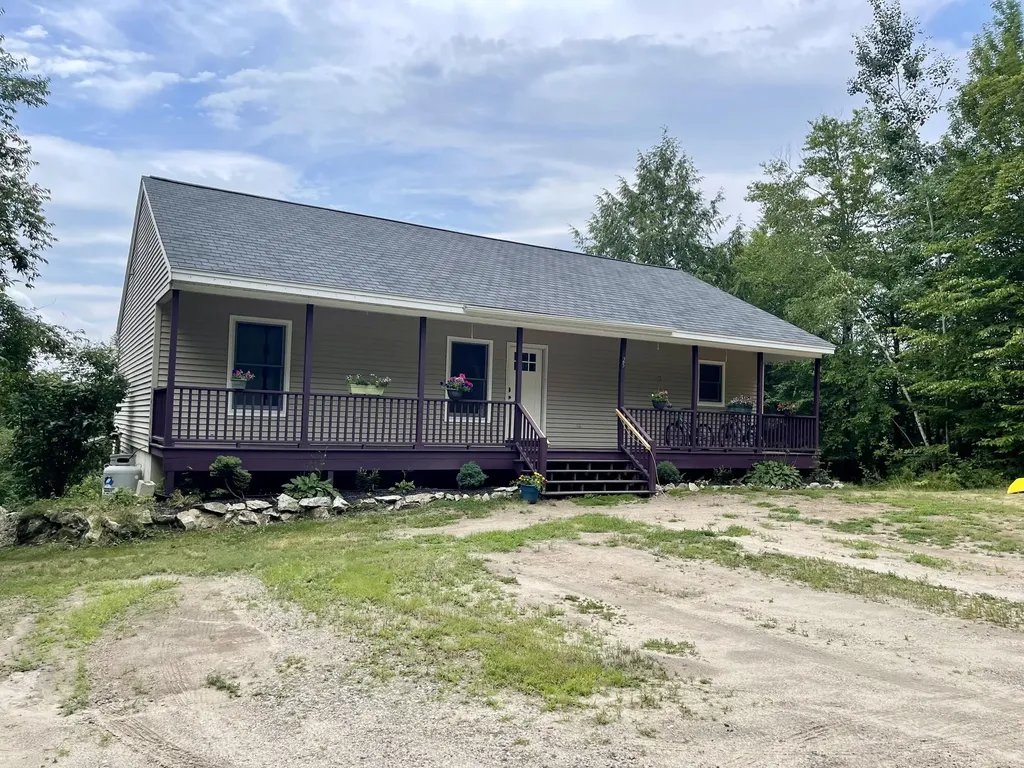 25 Fern Avenue Naples ME 04055