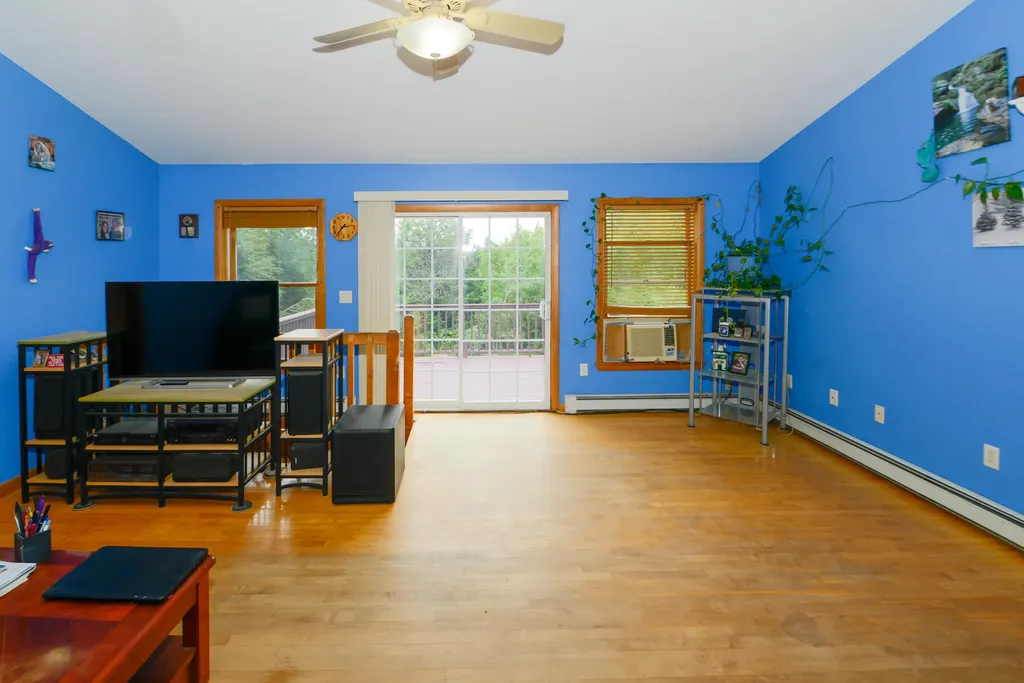 25 Fern Avenue Naples ME 04055