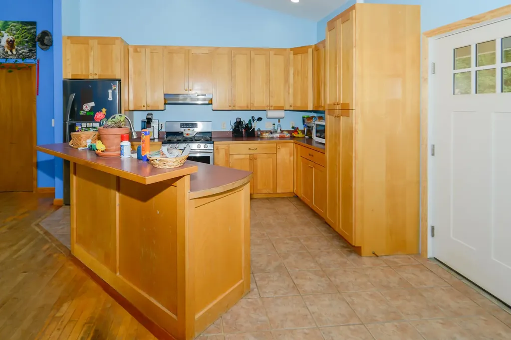 25 Fern Avenue Naples ME 04055