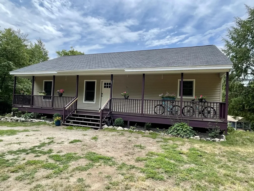 25 Fern Avenue Naples ME 04055