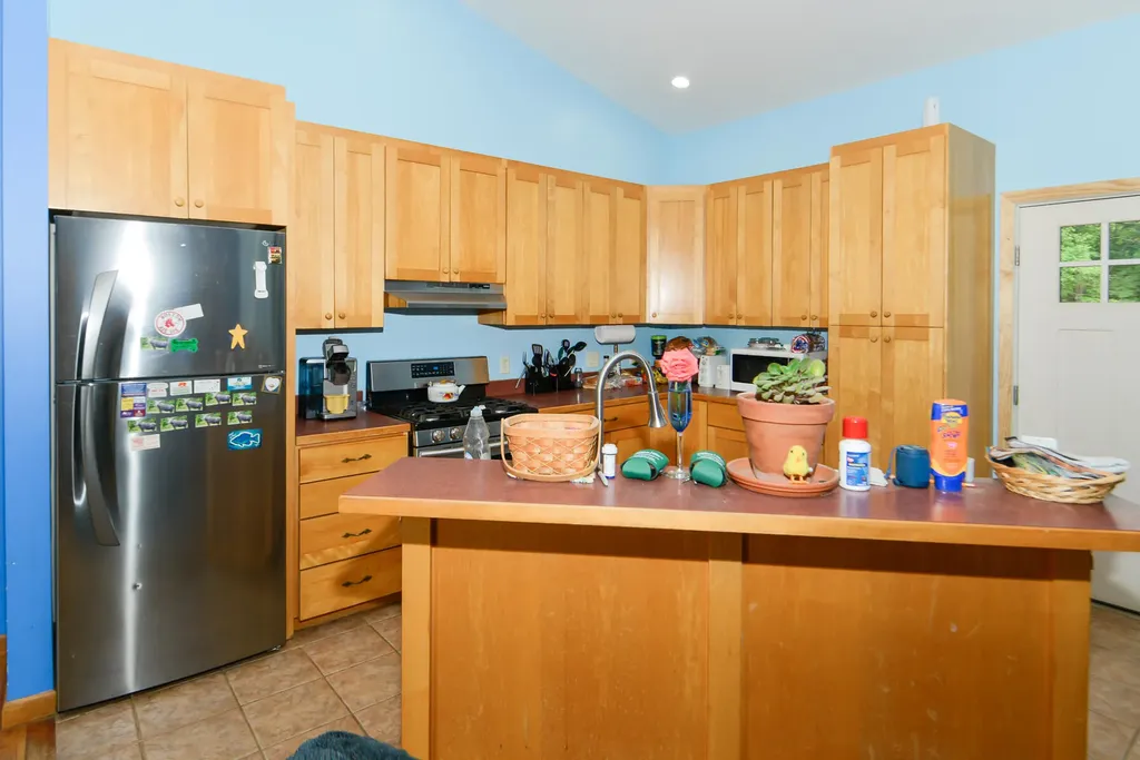 25 Fern Avenue Naples ME 04055