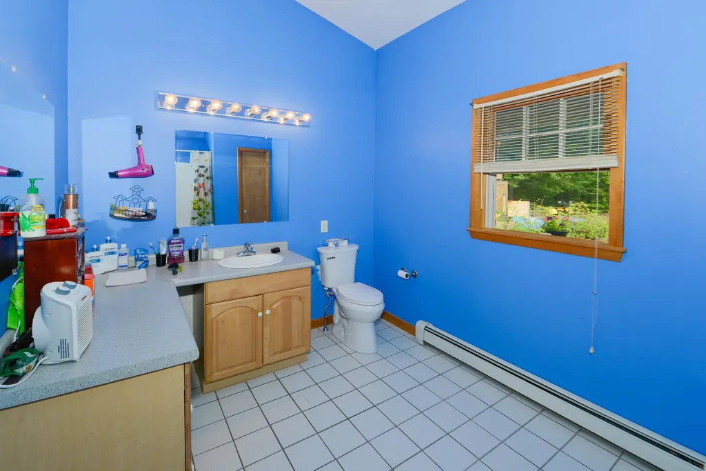 25 Fern Avenue Naples ME 04055