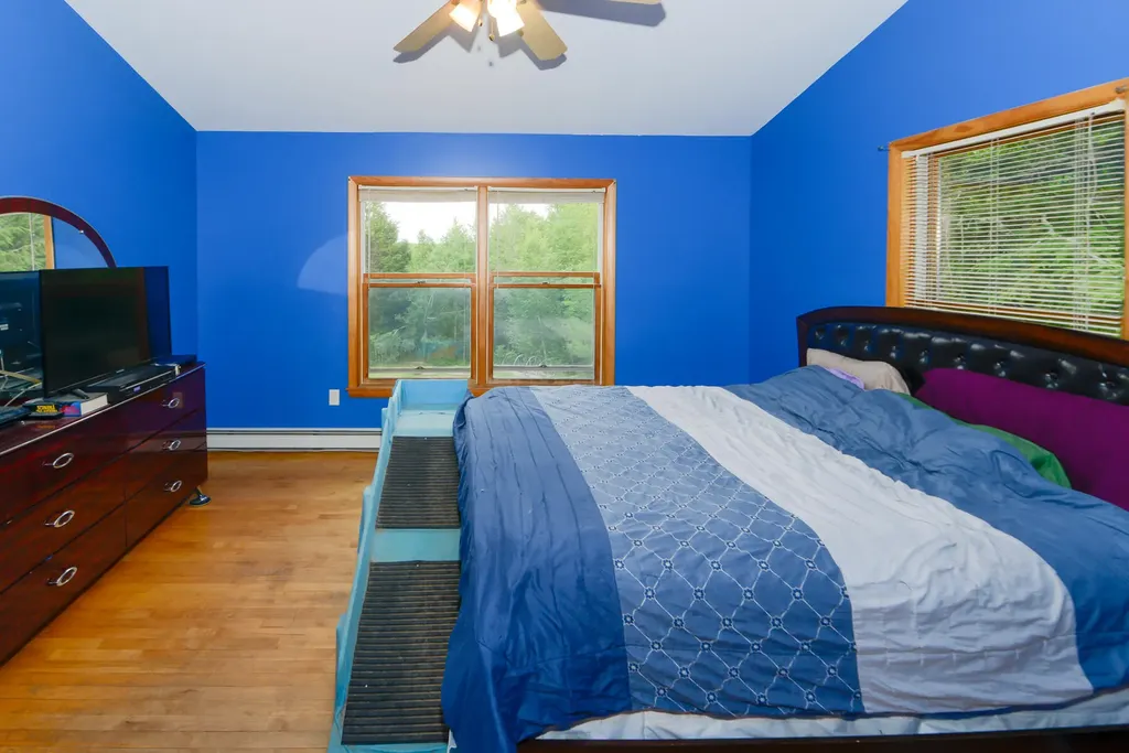 25 Fern Avenue Naples ME 04055