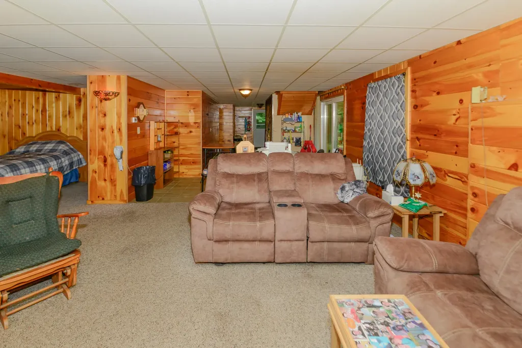 25 Fern Avenue Naples ME 04055
