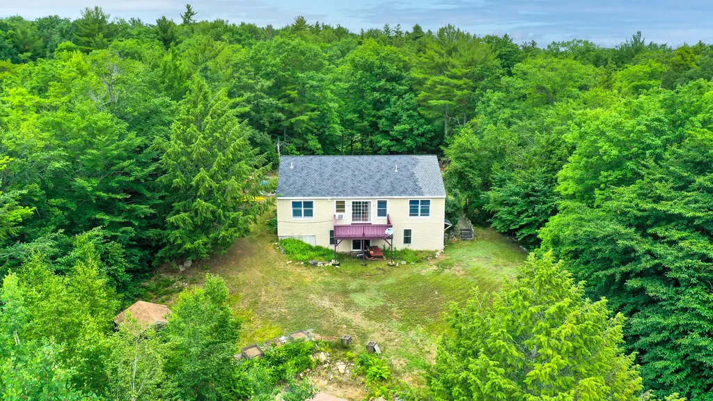 25 Fern Avenue Naples ME 04055