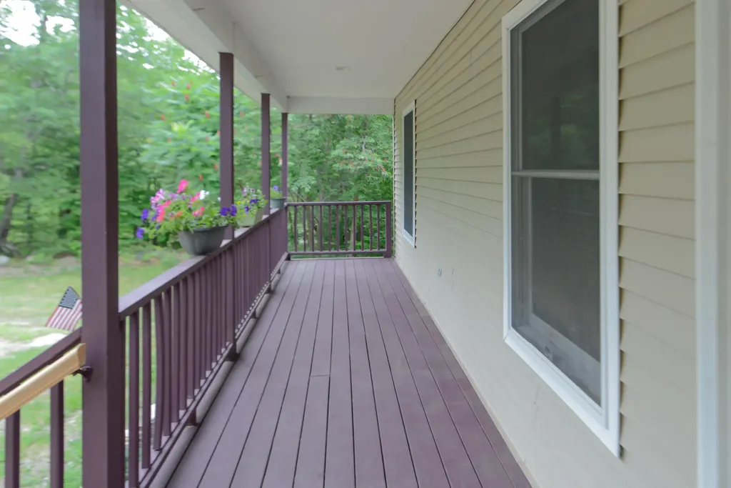 25 Fern Avenue Naples ME 04055