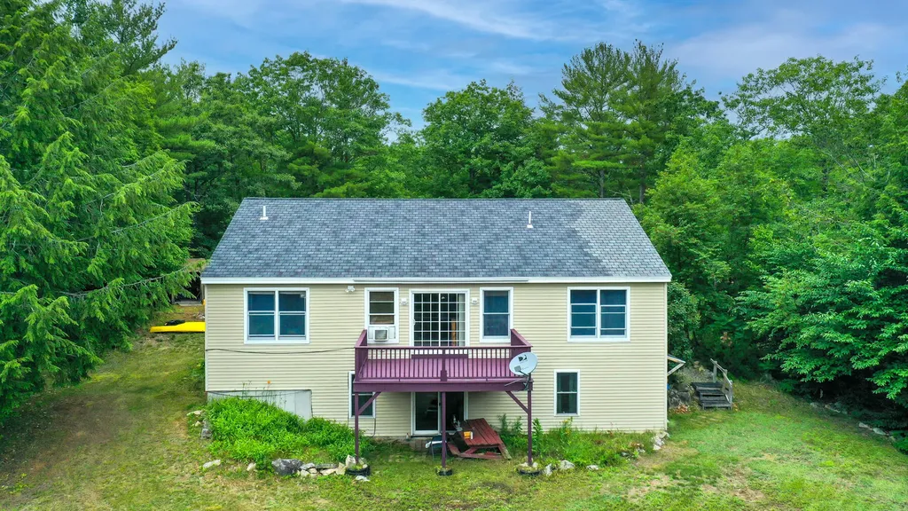 25 Fern Avenue Naples ME 04055