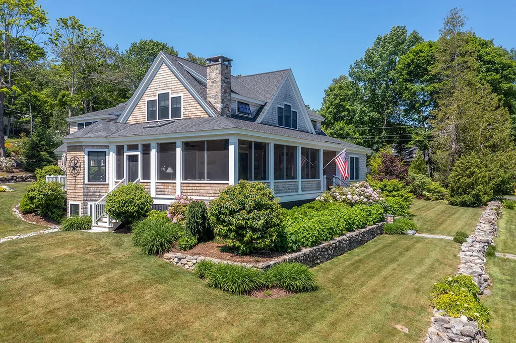 2 Penobscot Avenue Camden ME 04843