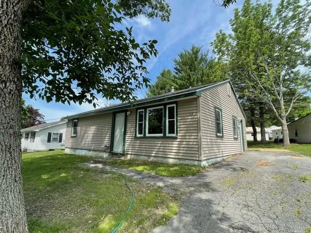 55 Falvey Street Bangor ME 04401