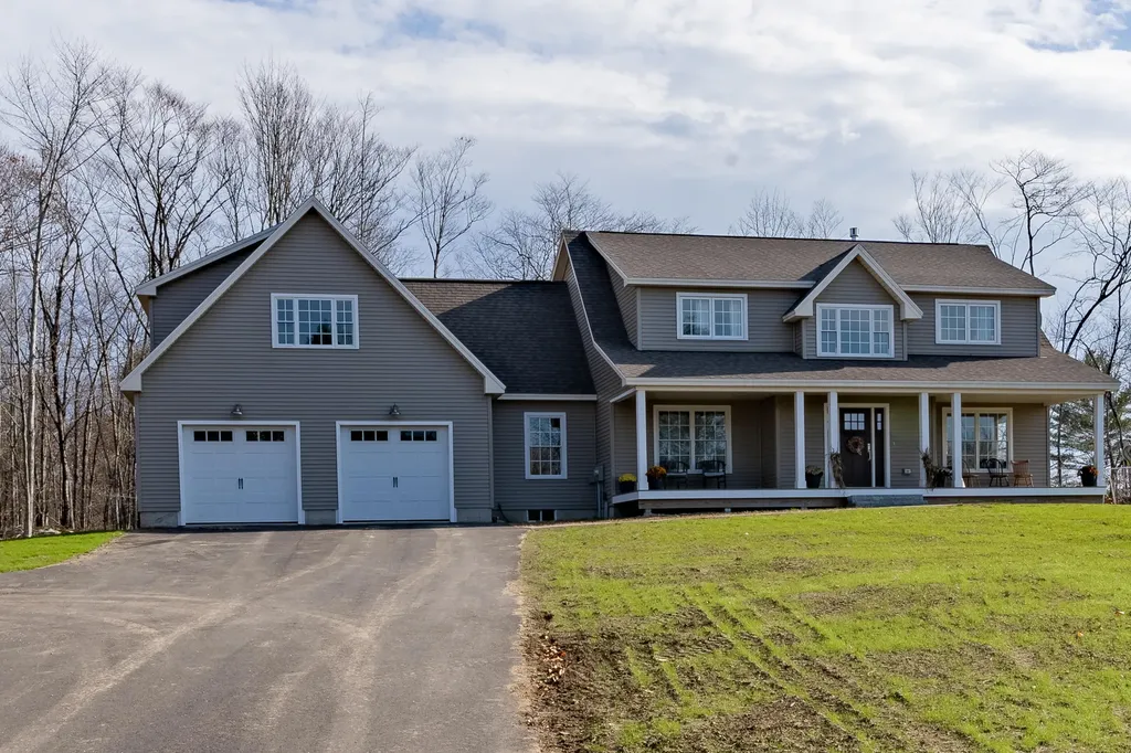 21 Autumn View Lane Brunswick ME 04011