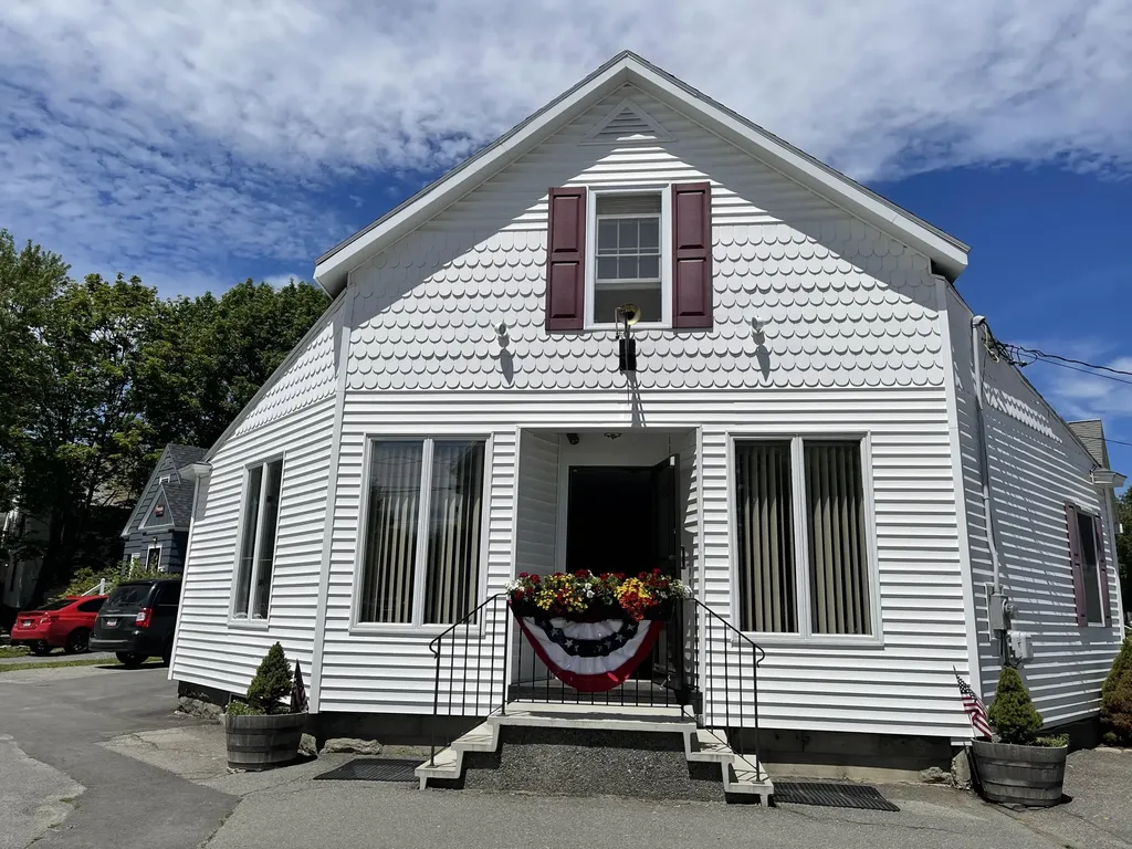 585 Hammond Street Bangor ME 04401