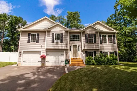 29 Sunrise Lane Hampden ME 04444