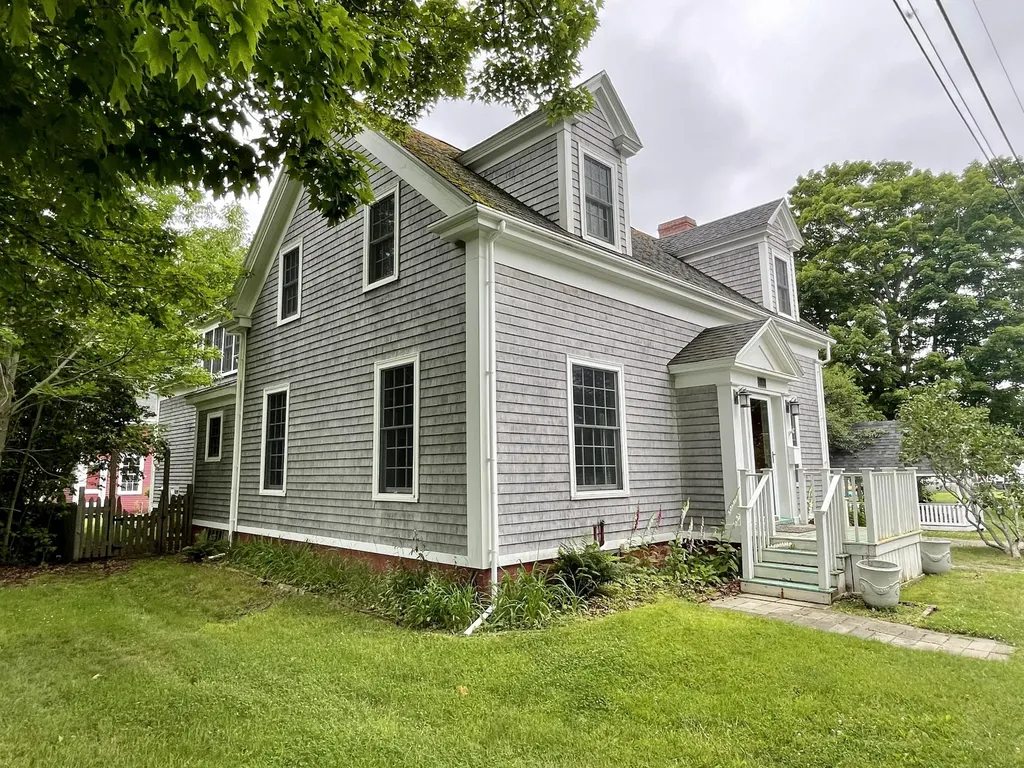 18 Shackford Street Eastport ME 04631