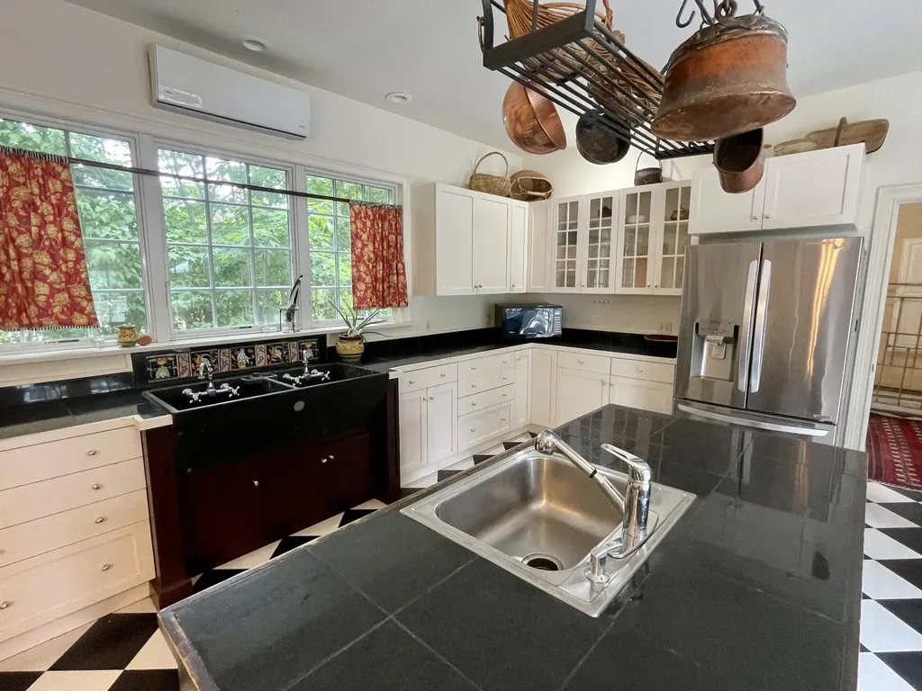 18 Shackford Street Eastport ME 04631