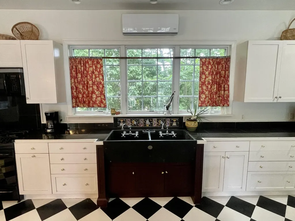18 Shackford Street Eastport ME 04631