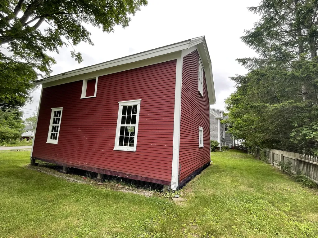 18 Shackford Street Eastport ME 04631
