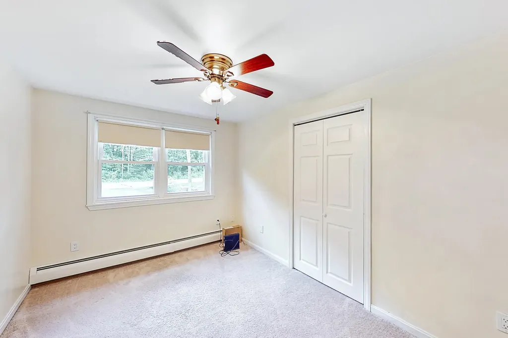 12 Oak Ridge Drive Standish ME 04084