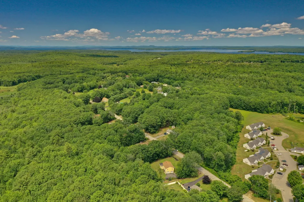 12 Oak Ridge Drive Standish ME 04084