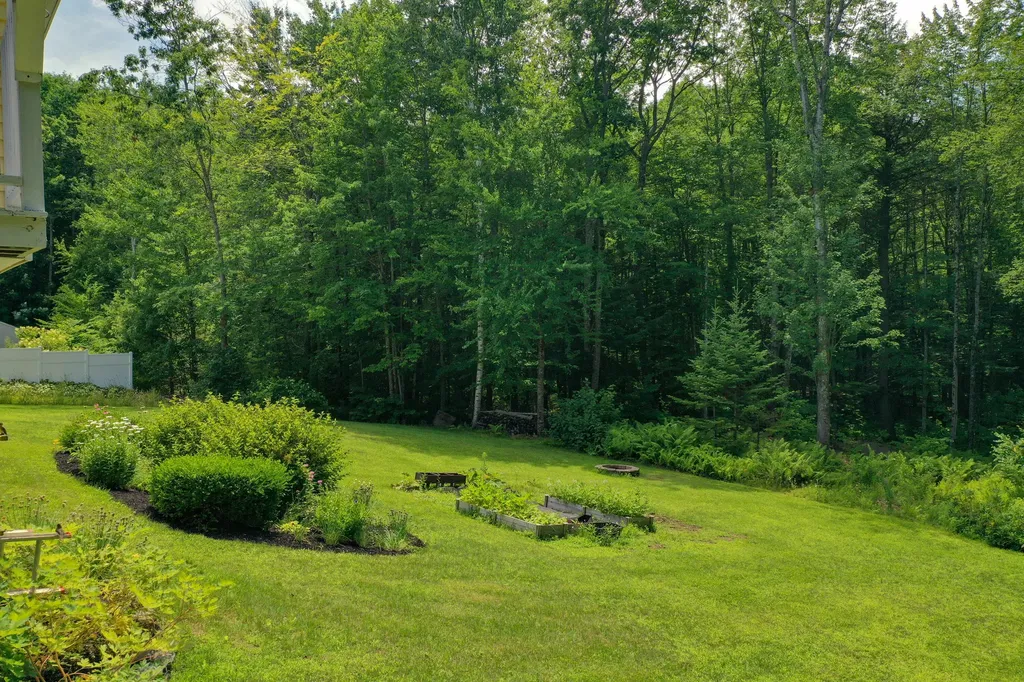 12 Oak Ridge Drive Standish ME 04084