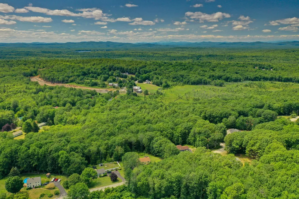 12 Oak Ridge Drive Standish ME 04084