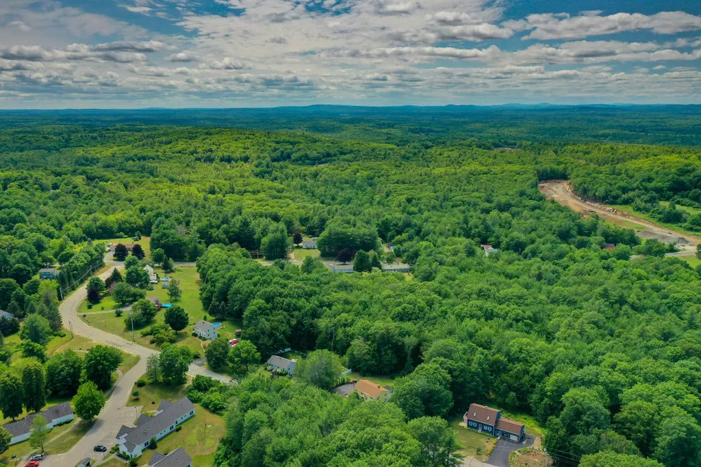 12 Oak Ridge Drive Standish ME 04084
