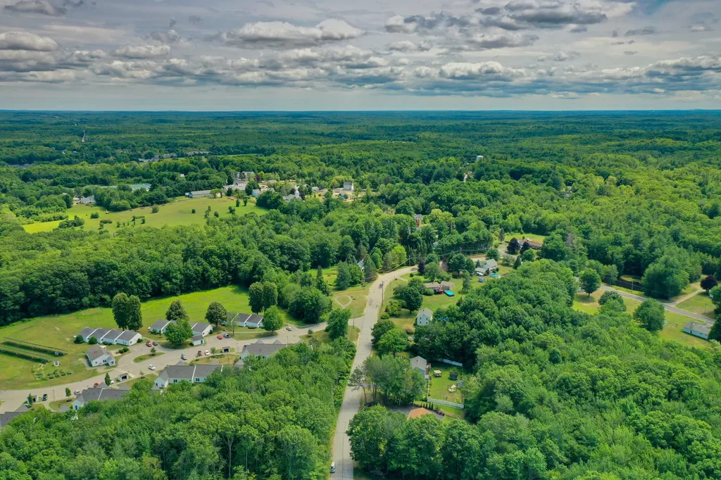 12 Oak Ridge Drive Standish ME 04084