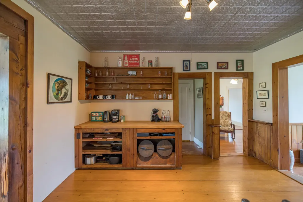 272 S Witham Road Auburn ME 04210