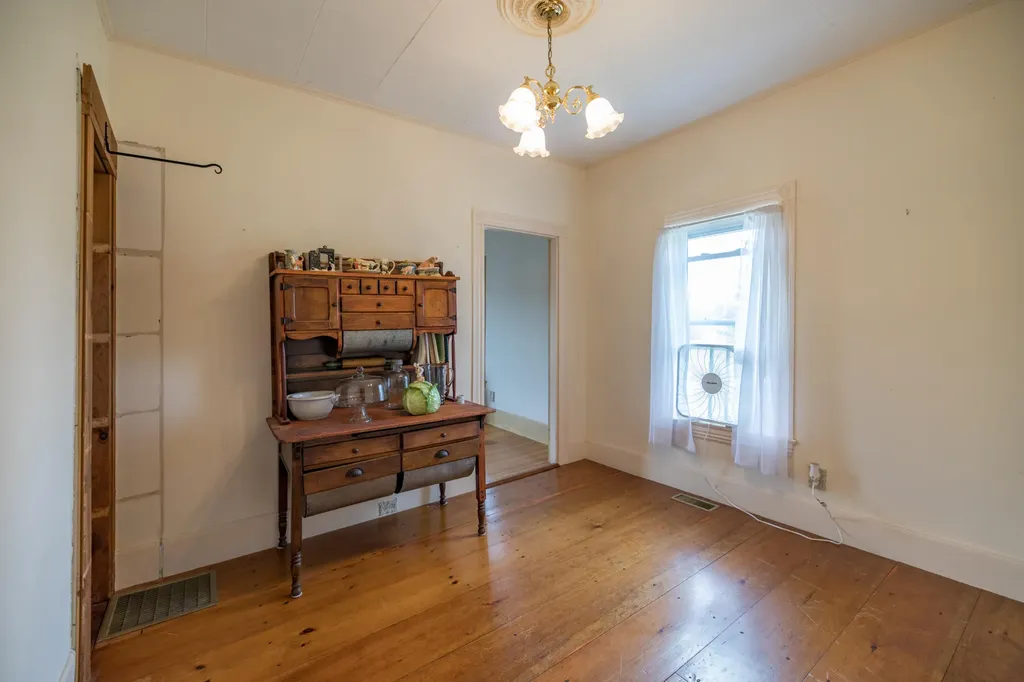 272 S Witham Road Auburn ME 04210