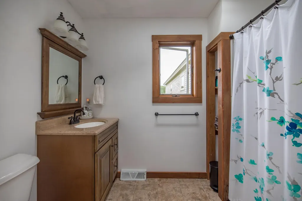 272 S Witham Road Auburn ME 04210