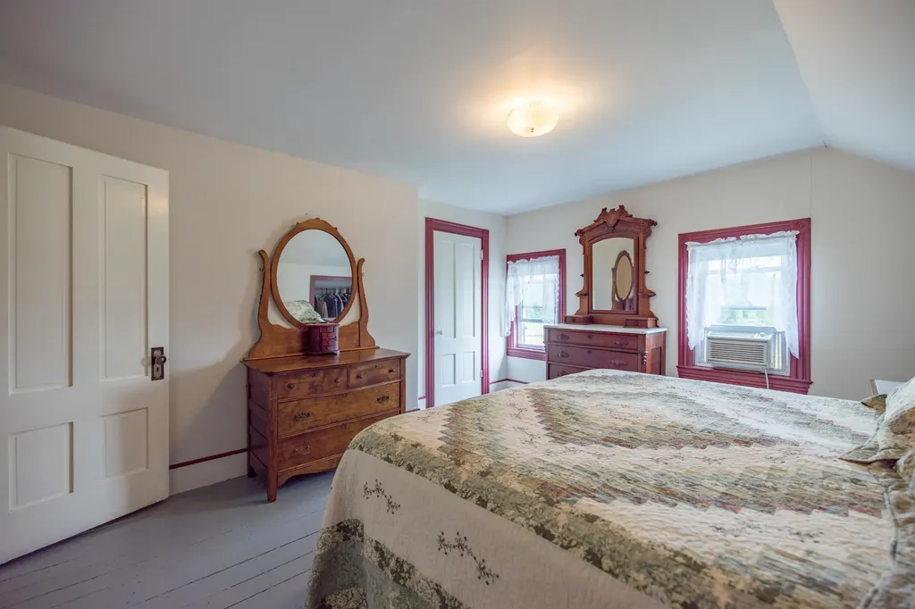 272 S Witham Road Auburn ME 04210