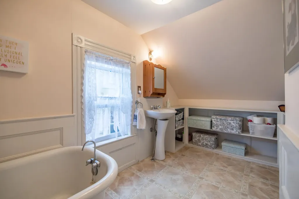 272 S Witham Road Auburn ME 04210