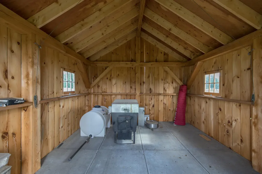 272 S Witham Road Auburn ME 04210