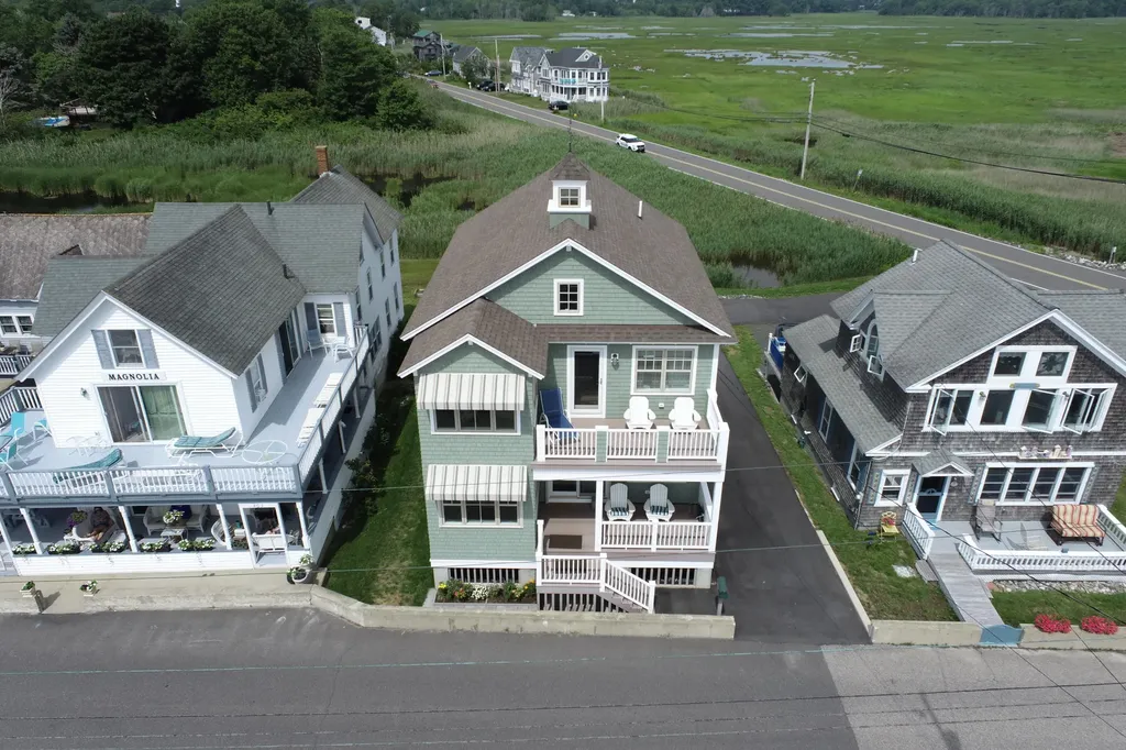 399 Webhannet Drive Wells ME 04090
