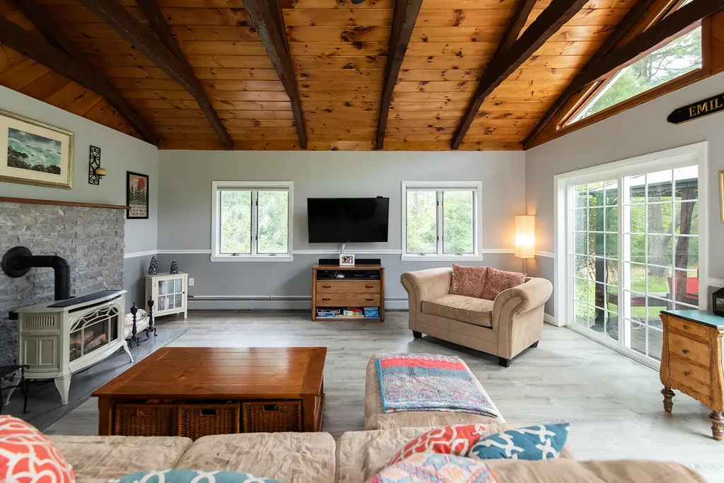 42 North Street Gorham ME 04038