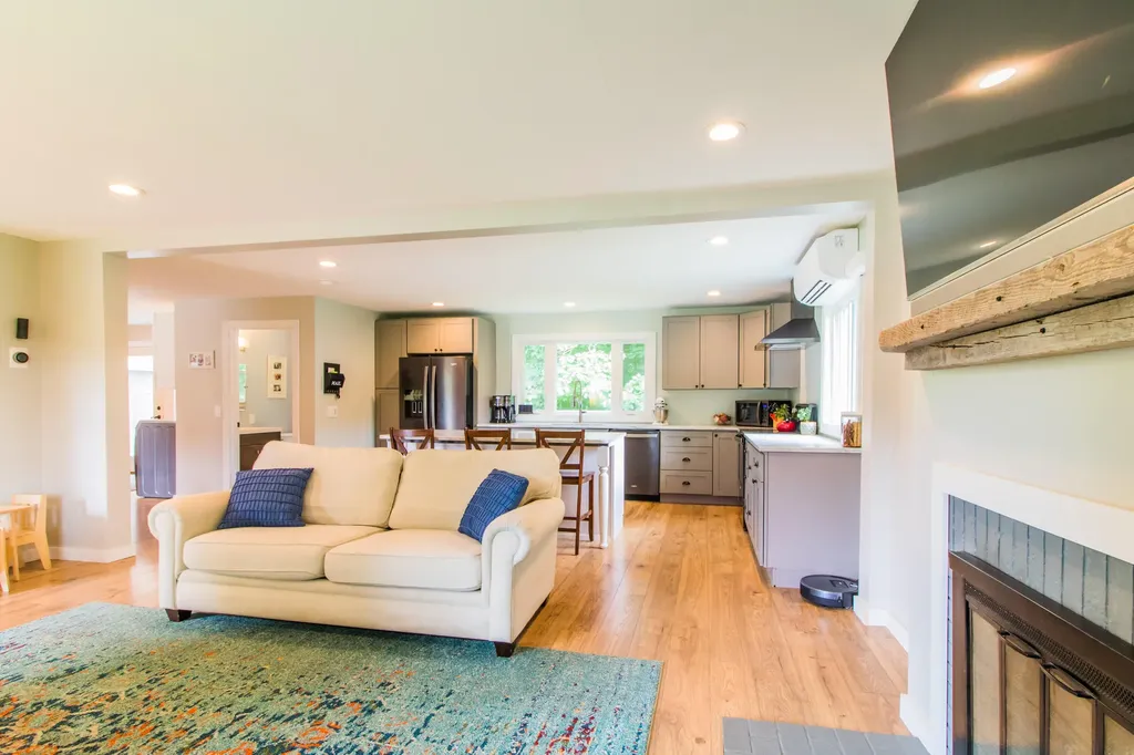 49 Sherry Lane Auburn ME 04210