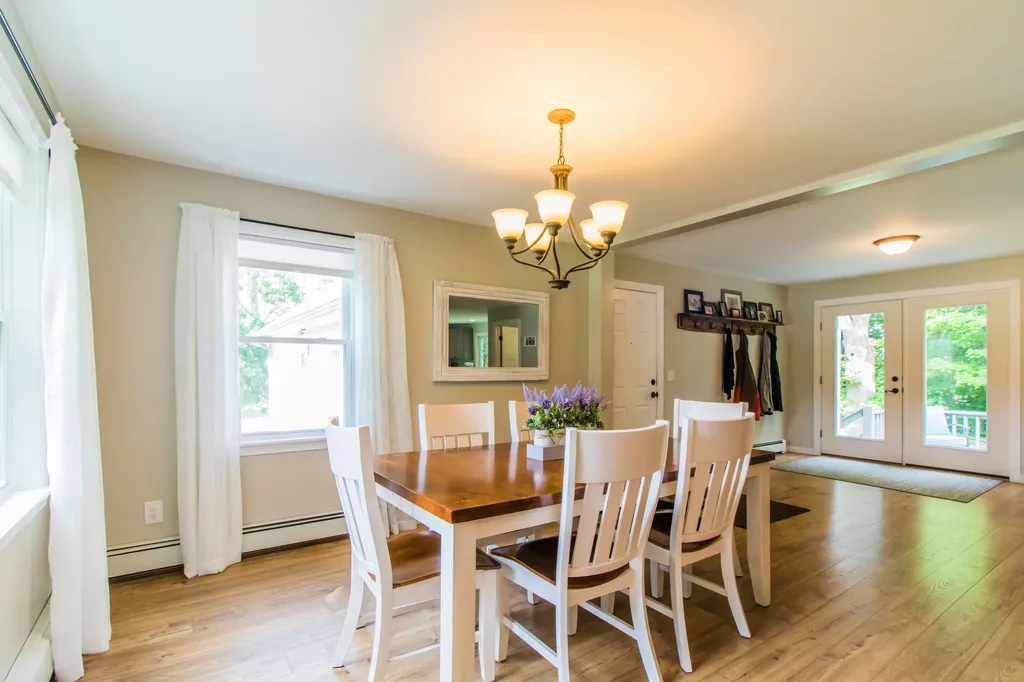 49 Sherry Lane Auburn ME 04210
