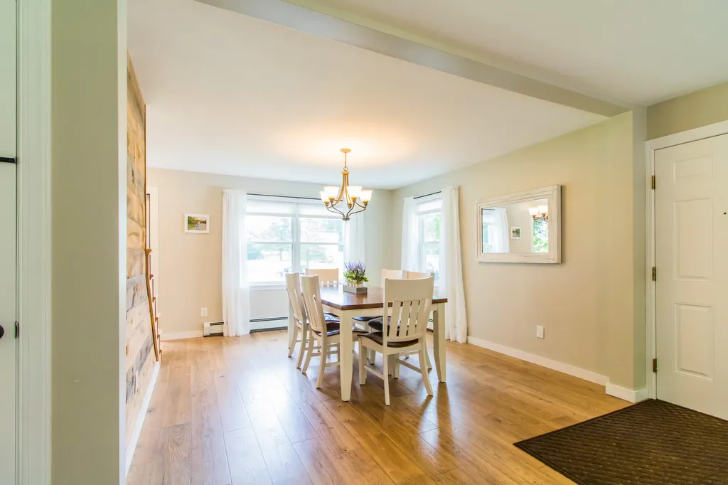 49 Sherry Lane Auburn ME 04210