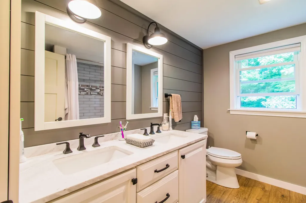 49 Sherry Lane Auburn ME 04210