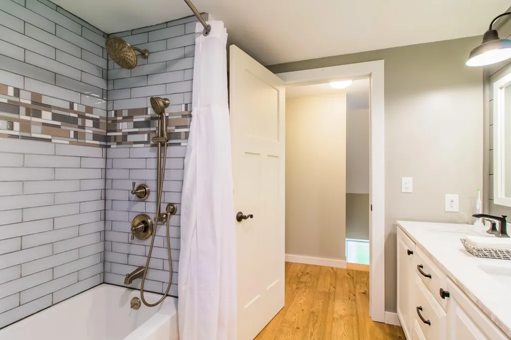 49 Sherry Lane Auburn ME 04210