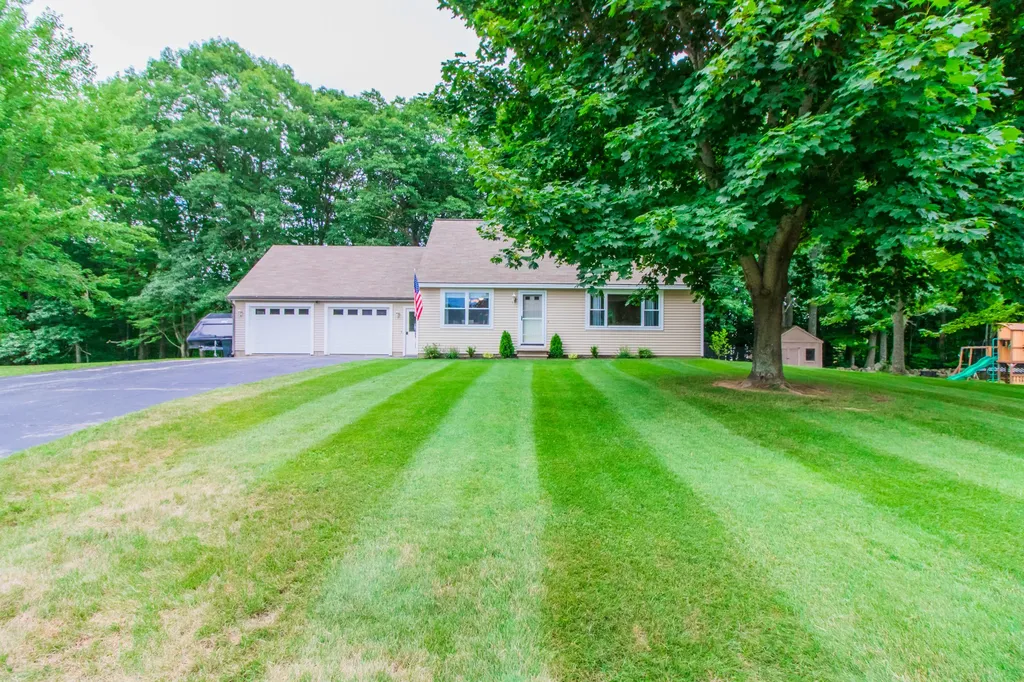 49 Sherry Lane Auburn ME 04210