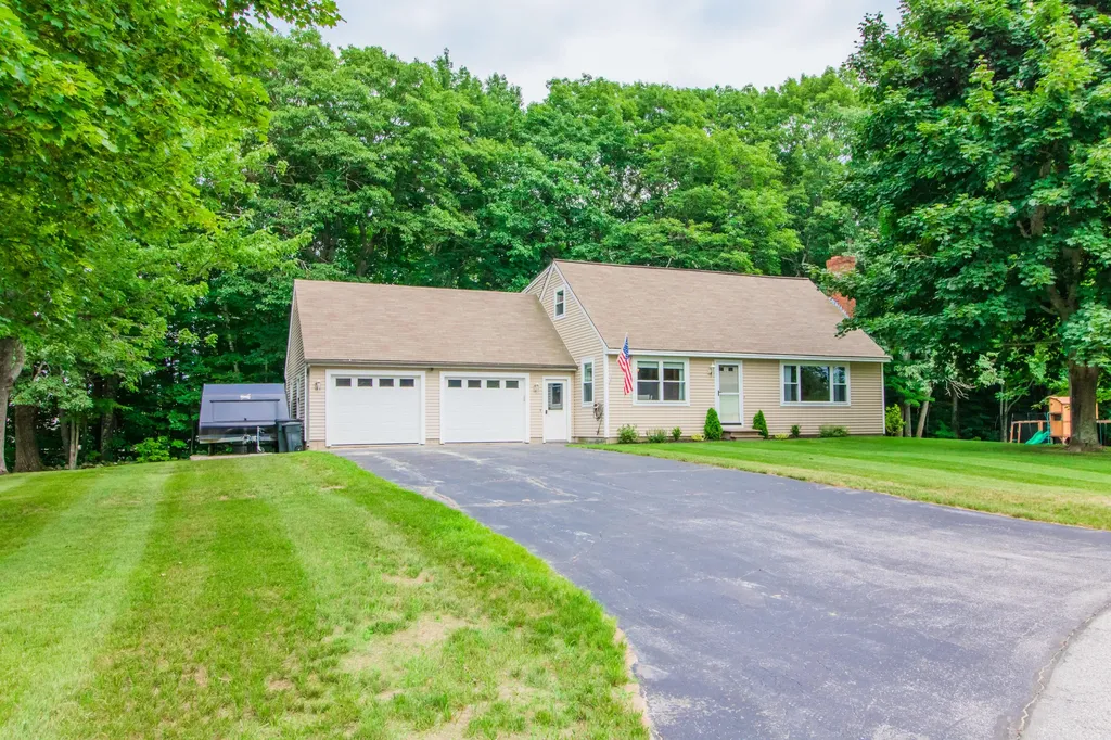 49 Sherry Lane Auburn ME 04210