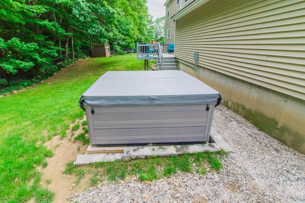 49 Sherry Lane Auburn ME 04210